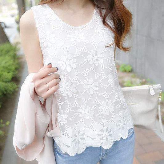 Women's Plus Size Sexy Sleeveless Lace Floral V-Neck Elegant Blouse